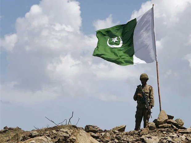 JK_Hashmi's tweet photo. Pakistan has the bravest army in the world.

#LongLivePakistan 
Long Live Pak Army https://t.co/wiw9Hptafw