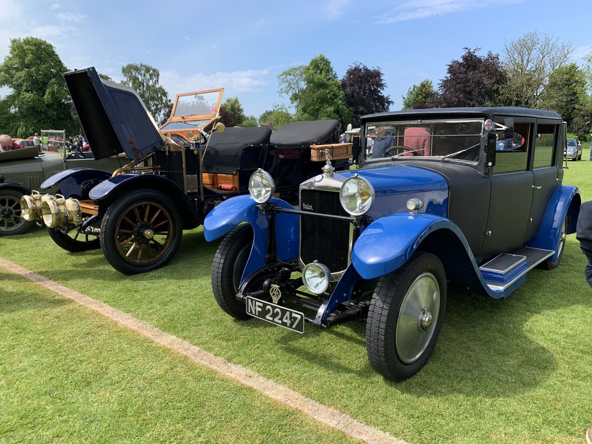 howdenashes's tweet photo. ☀️It is a glorious day classic vehicle rally on #HowdenAshes - why not come down to check out the vintage cars, tractors and even an iconic Green Goddess fire engine! 🚘🏍 https://t.co/jHYauWG7K5