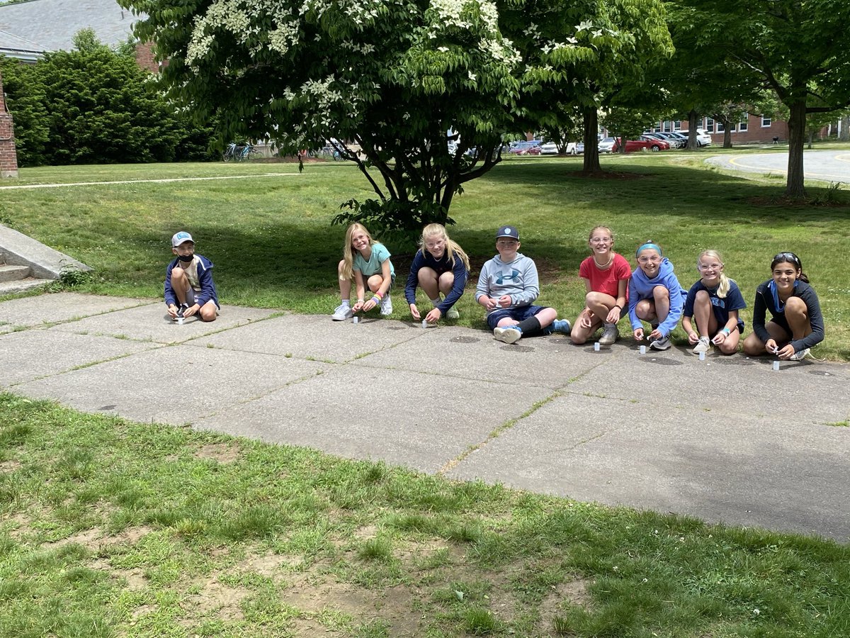 Ms_Johnsonrm20's tweet photo. Favorite science lesson of the year! Rockets 🚀 https://t.co/1BorKaLkfU