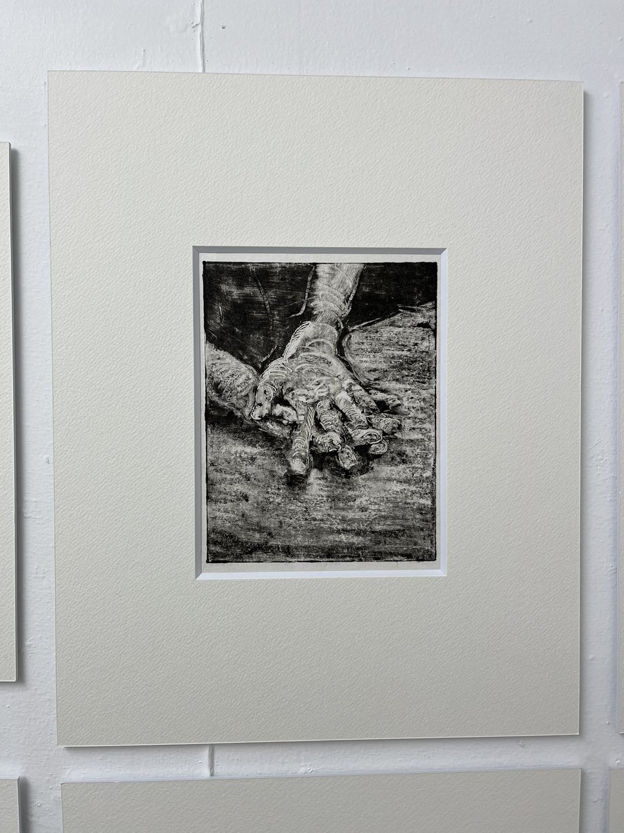 奥野ビル5Fで開催中の小島敏夫展。彫刻、写真、素描。どれも素晴らしいが、日記のように描かれた膨大な量から選ばれた素描が最高でした。
ギャラリーカメリア
小島敏男展 彫刻 素描 写真
https://t.co/2oFxUI7KlC
Gallery Nayuta
小島敏男展 日々の素描
https://t.co/R1H39NuKm6