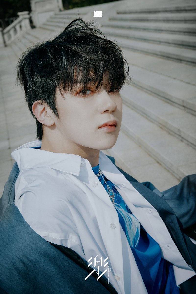 OMEGA X 
1st Full Album

낙서(樂서)
:Story Written in Music

TEASER IMAGE MUSIC ver.
#HWICHAN #TAEDONG 
#XEN #YECHAN

2022. 06. 15 6PM (KST)

#OMEGA_X #오메가엑스
#휘찬 #태동 #젠 #예찬
#낙서 #Story_Written_in_Music