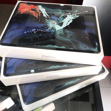🎁アップル製品プレゼント企画🎁
今回もたくさんのご御応募お待ちしております！

当選お知らせのLINE登録を忘れずに👇
lin.ee/3Tv9nrY 

🧑‍🎄iphone13×2名  ipad Pro×1名 🧑‍🎄
【参加方法】
①このアカウントをフォロー
②RT &amp; 当選通知用LINE追加
③希望商品を教えて下さい

締切6月14日