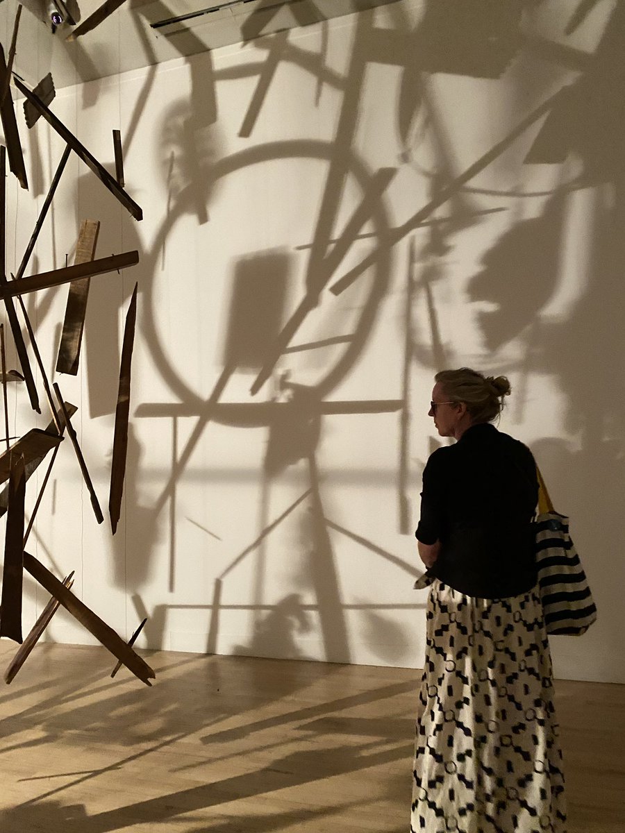 TinctureOfMuse's tweet photo. Well as I hoped #CorneliaParker @Tate #Britain was amazing and now the 14 year old has a favourite artist 😍 she is now snapping me in the gallery #ArtistInTraining https://t.co/tzNiWOJ7RZ