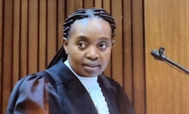 VELABAHLEKERT's tweet photo. #SenzoMeyiwatrial i like her she has this fire on her by just looking at you #POWERTOTHEWOMAN  she's smart we need woman who stand their ground ♥️♥️♥️ but she can wink mmmh🤣🤣 https://t.co/yxa5g3Kxyw