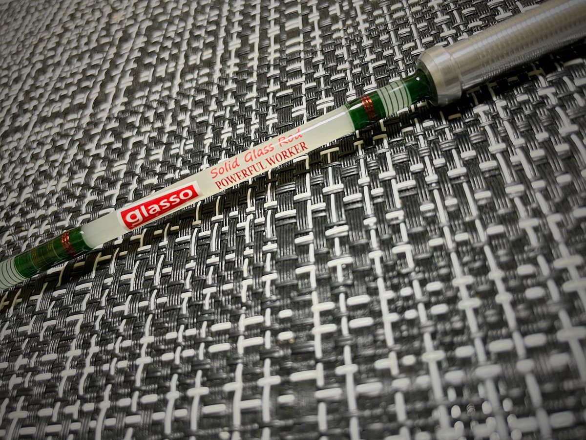 S1000RR_2013's tweet photo. 新しいおもちゃ用にグラスソリッドを
#パワフルワーカー #Powerfulworker https://t.co/XUwVgFzGA7