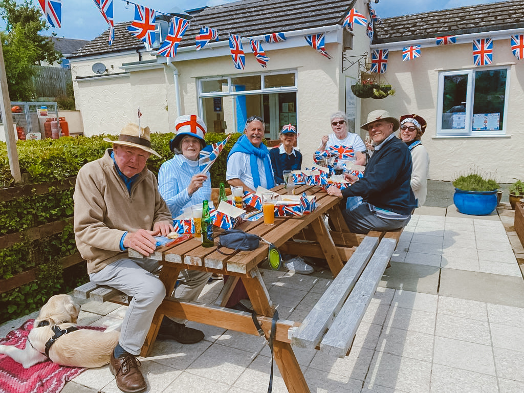 TyddynIsaf's tweet photo. What a fabulous start to the Jubilee celebrations yesterday! ✨️
We hope you enjoyed your Afternoon Tea boxes 🍴 as much as we enjoyed putting them together! 😍 #Jubilee #JubileeCelebration #JubileeWeekend https://t.co/9O4EmNkZpC