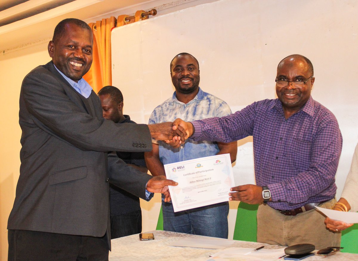 MileleZanzibar's tweet photo. The spirit of volunteerism finally pays off, as assessors rejoice the awarding of certificates for participating in assessment of life skills and values for adolescents aged 13-17 in 11 districts of Zanzibar, in April 2022. #aliveproject #lifeskills #itbeginswithyou https://t.co/iQN5gIEPEH