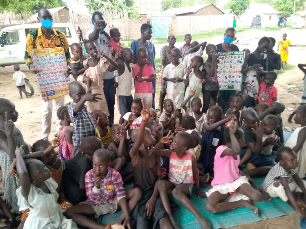 yhdo_org's tweet photo. Youth Hands for Development Organization gearing inclusive Education for all children through it's Street2school program. We are Engaging children in Basic Education and creating coexistence among children in our children space @TransformingEdu @UnescoJuba @EduCannotWait https://t.co/LiJYV55ujj