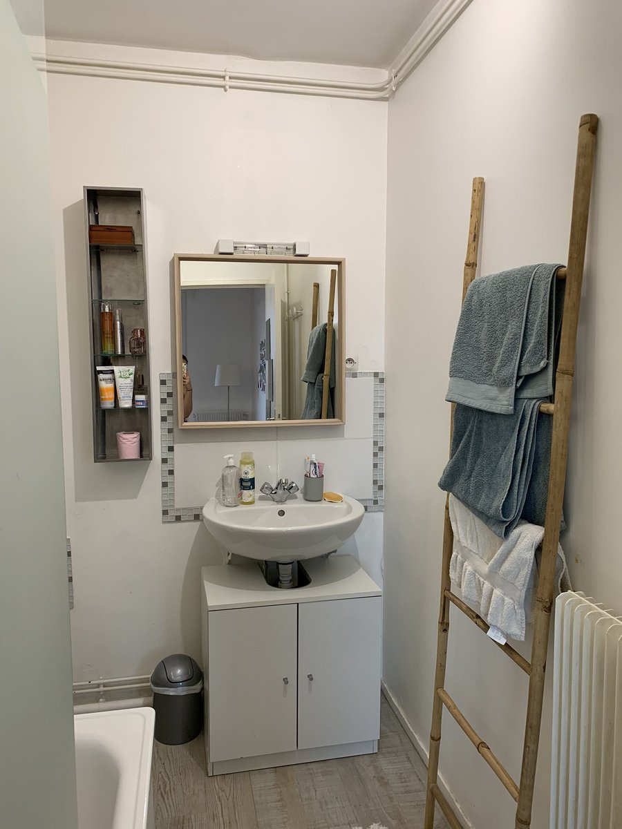 chloe_brth's tweet photo. ⚠️ URGENT ⚠️ 
Je rends mon appartement fin juillet 
Saint-Cyr-sur-Loire (10 min du centre de Tours),
28m carré, 
Pièce à vivre avec cuisine équipée, SDB, placard, machine à laver, balcon 
quartier très calme,
commerces en bas de l’immeuble 

Me contacter pour tout renseignement https://t.co/Ml7HmW7pjs