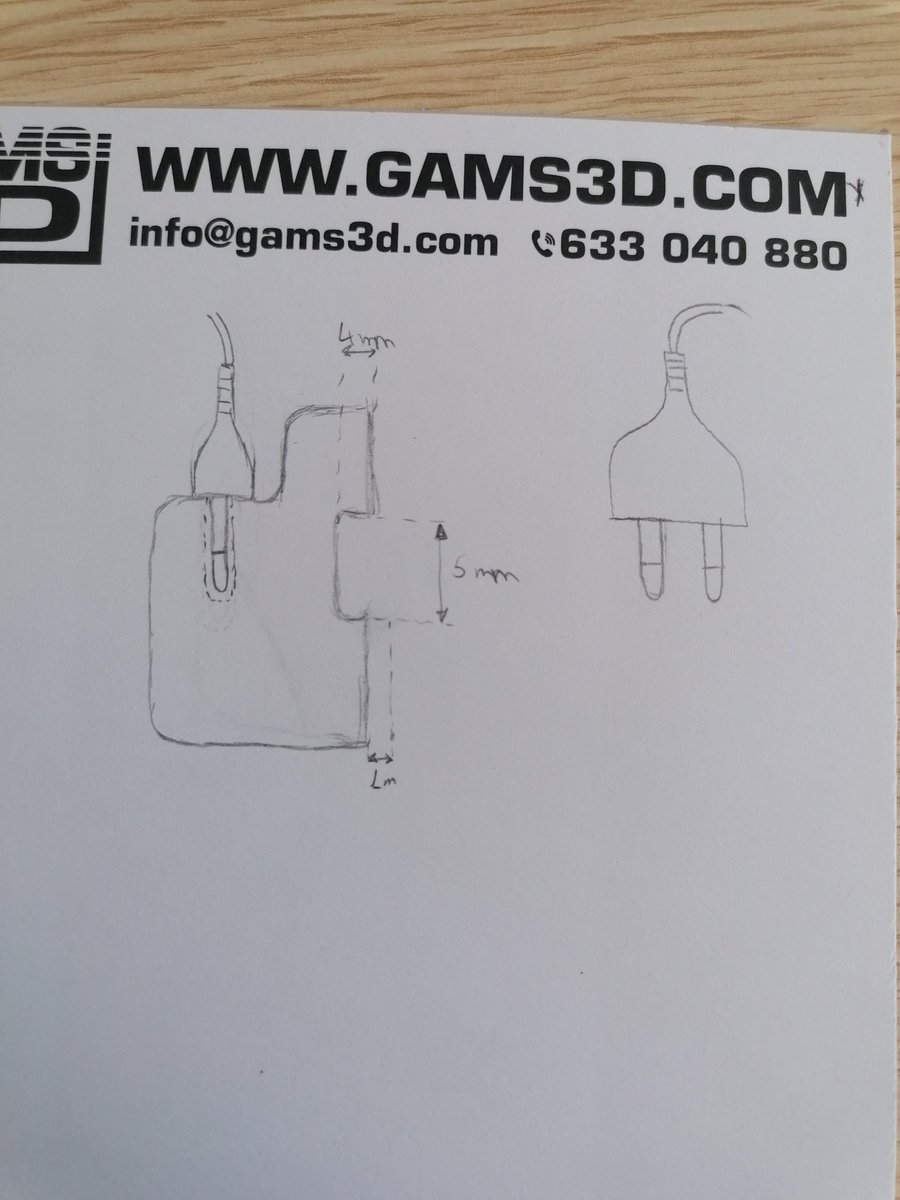 Partimos de un sketch o dibujo en 2D normalmente a mano. Nos ha venido de lujo la libreta de <a href="/Gams3d/">GAMS3D.COM</a> que nos dieron en la <a href="/3DPrinterParty/">3D Printer Party</a> para estos bocetos.