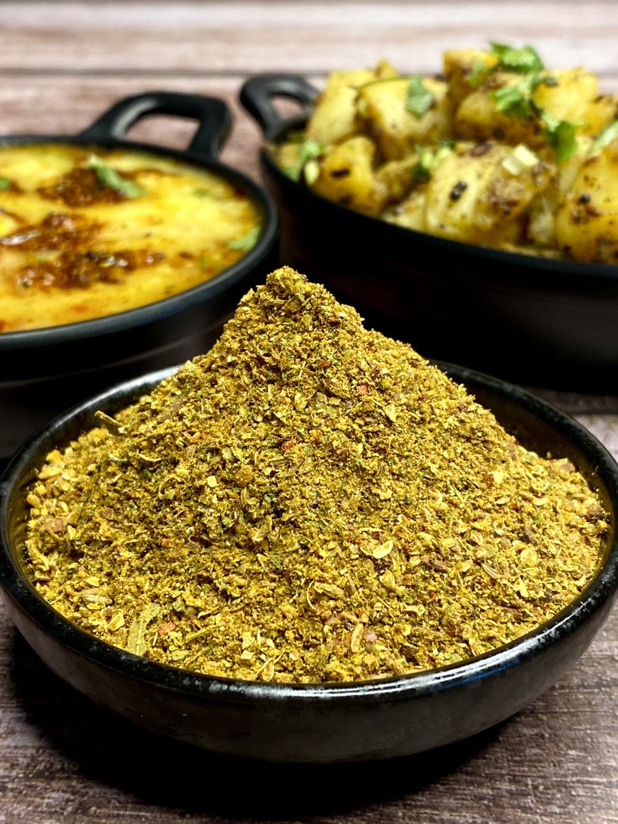 MeghnaFoodMagic's tweet photo. Meghna’s Magic Masala | सिर्फ 1 चम्मच ये मसाला किसी भी सब्ज़ी में डाल दो फिर देखो उंगलियां ना चाटने लगो तो कहना
https://t.co/eC0nYbL7T6
.
.
Love M #ChefMeghna #HomeMadeMasala #MeghnasFoodMagic #MagicMasala https://t.co/piP7aqkLmU