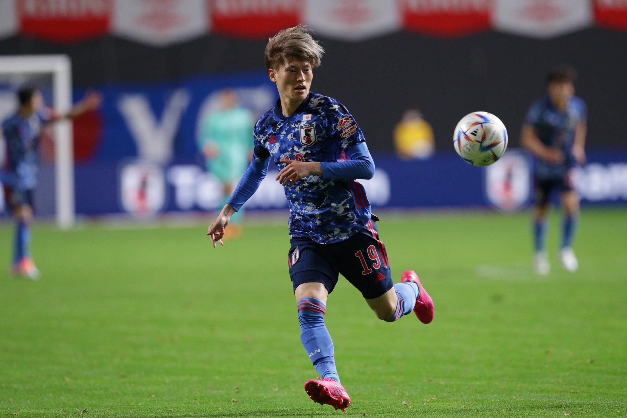 Kyogo Furuhashi 古橋 亨梧 パラグアイ戦応援ありがとうございました 代表のピッチに戻れた事がとても嬉しいです 結果を残せるように次に向けていい準備します サッカー日本代表 サムライブルー T Co nu2kt8a6 Twitter