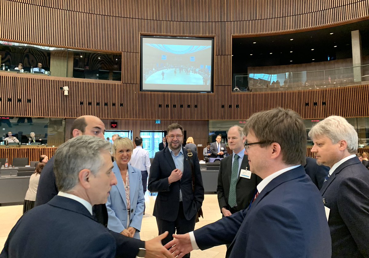Today, the telecom ministers discussed the EU's digital and green transition. 🇫🇮 welcomes the discussion on synergies between the two.

It supports the objective of making the ICT sector’s own energy and resource consumption sustainable in terms of the environment and climate.