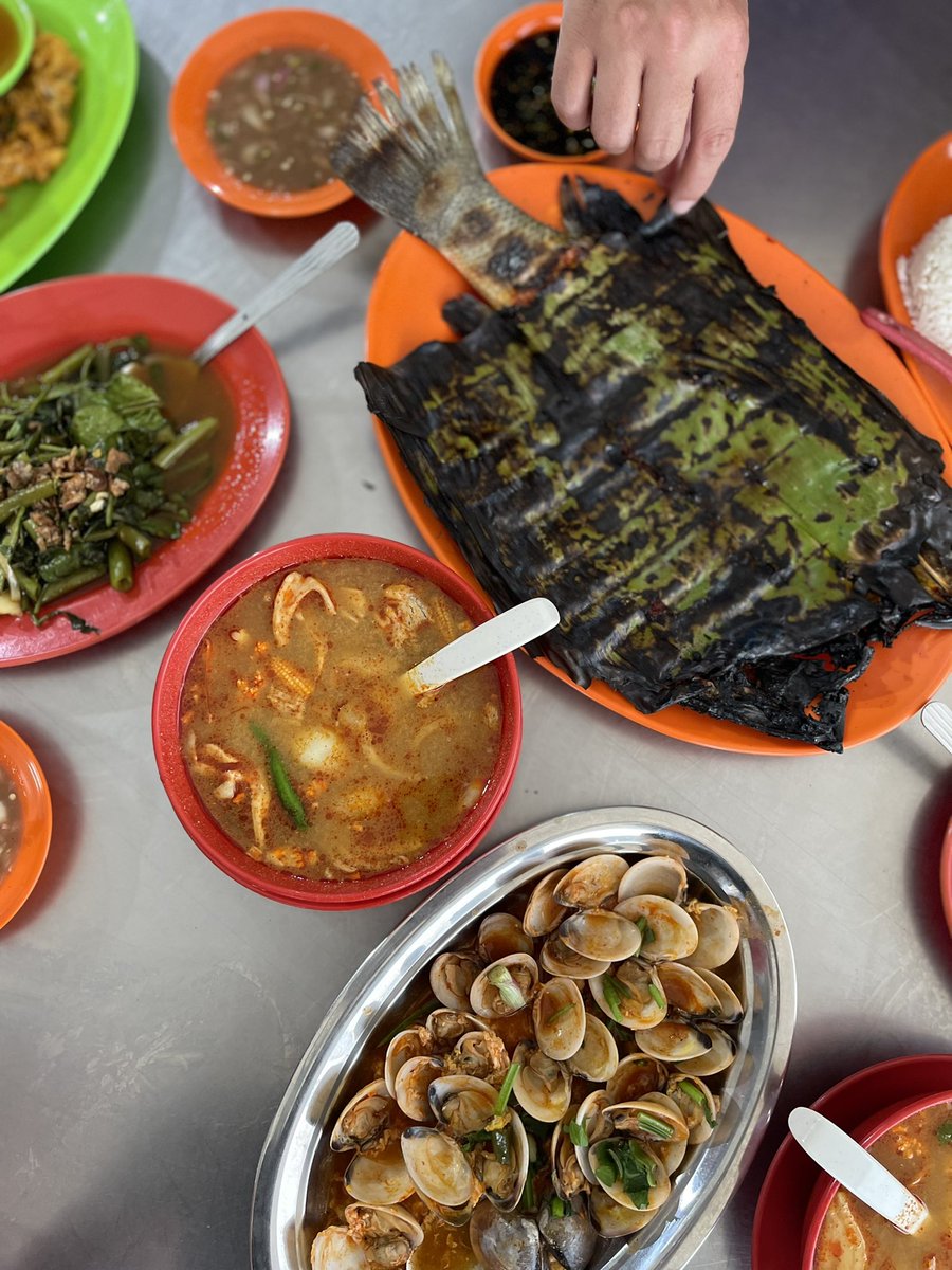 iwanqais's tweet photo. Selain nurul, ni pun port baik jugak kalau nak layan ikan bakar.. 🥘

📍Medan Ikan Bakar, Telok Tempoyak, Penang https://t.co/BnzEFEAKps