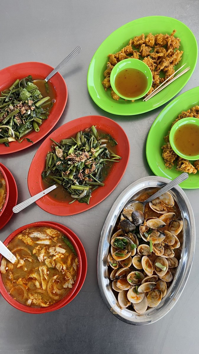iwanqais's tweet photo. Selain nurul, ni pun port baik jugak kalau nak layan ikan bakar.. 🥘

📍Medan Ikan Bakar, Telok Tempoyak, Penang https://t.co/BnzEFEAKps