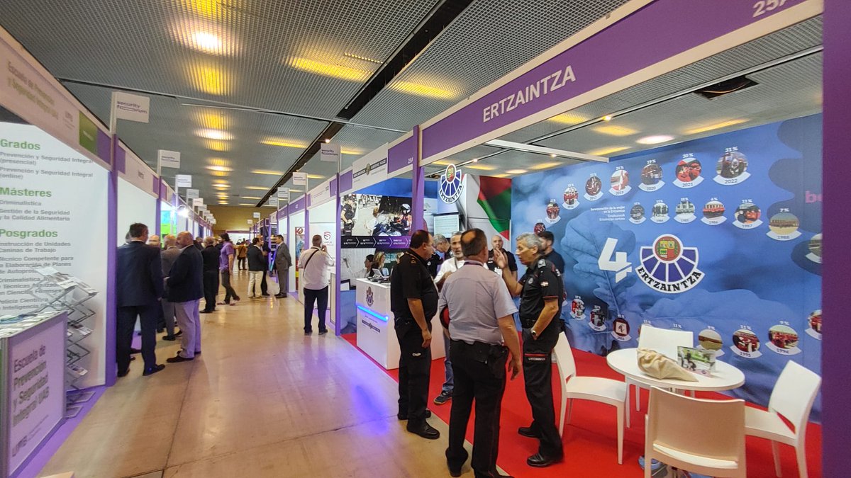 Impulse_EU's tweet photo. It is always nice to participate in events such as the #SecurityForum22 where our colleagues from @ertzaintzaEJGV had the chance to introduce IMPULSE to other #LawEnforcementAgencies and visitors. #eID #PublicServices #H2020 https://t.co/OB8pJIkQEL