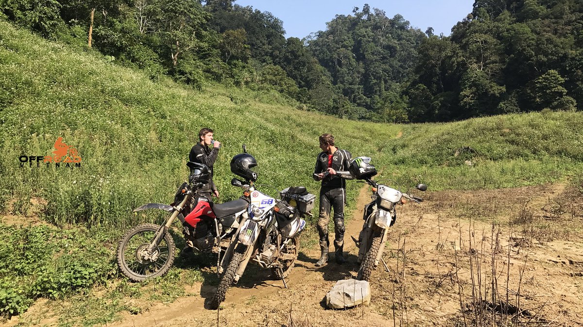vietnambikers1's tweet photo. There are areas off the tourist trails in Vietnam where bikers ride on tiny roads and bridges. 📡

📱 https://t.co/VPm5LiHF9L

#offthetouristtrails #tinyroad #tinybridge #vietnam #motorbike​ #motorcycle​ #tour​ #rental​​ #honda​ #XR250 #XR150L​ #CRF150L​ #CRF250L​ #dualenduro https://t.co/F2YHLHSmf0
