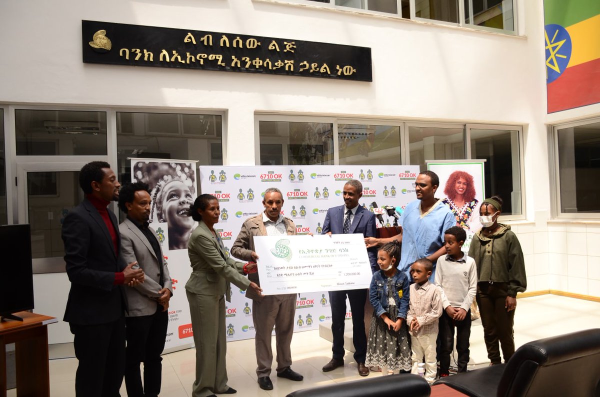 addismaleda's tweet photo. ጋዜጠኛ ህይወት ታደሰ ማህበራዊ ሚዲያን በመጠቀም ያሰባሰበችውን 1 ነጥብ 2 ሚልየን ብር ለኢትዮጵያ የልብ ህሙማን ህፃናት መርጃ አስረከበች

ለተጨማሪ ንባብ ->https://t.co/5B39Iqx1XH https://t.co/99ZU6r6OUb