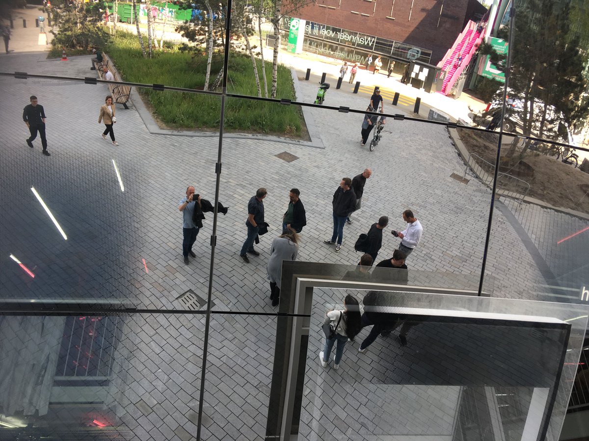 RvdBrom's tweet photo. Tip ! Komend weekend zijn de dakendagen in #Rotterdam. Onderdeel is de Rotterdam Rooftop Walk. Leuk en leerzaam.  En mooie foto’s gemaakt. Depot Boijmans van Beuningen (dak na 18.00 uur vrij toegankelijk) en Het nieuwe instituut. 1/2 https://t.co/XpYVqkGeqR