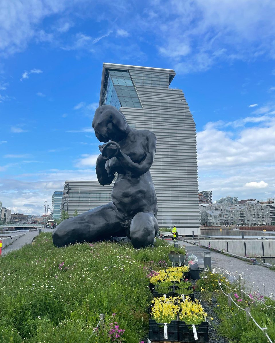 J & L Gibbons tweet media