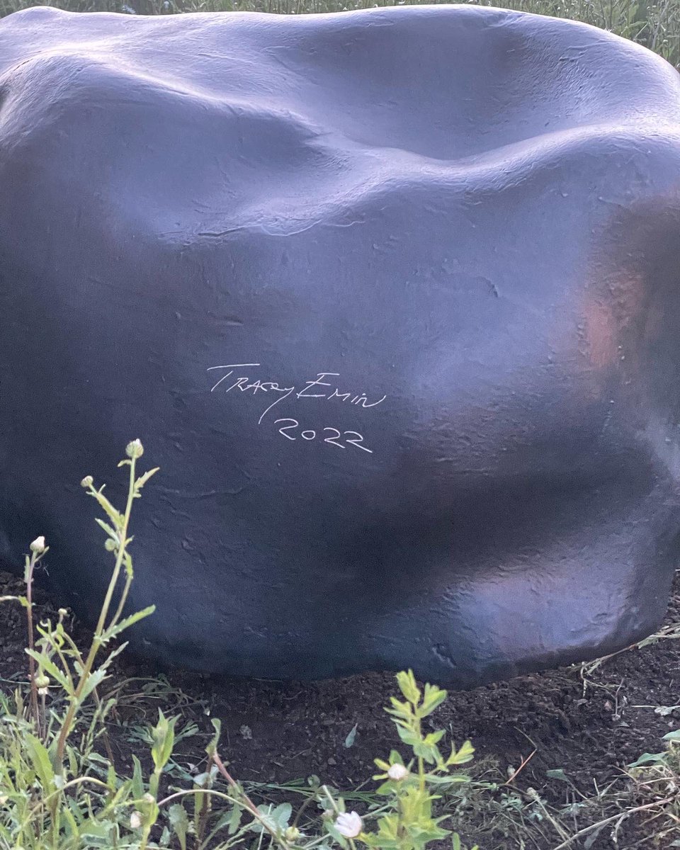 J & L Gibbons tweet media