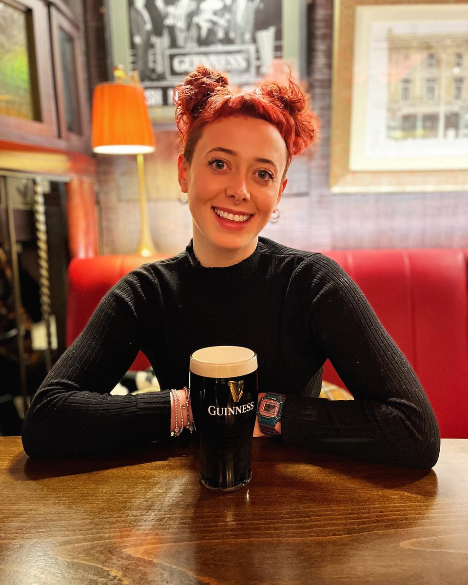 Get that 𝙁𝙧𝙞𝙙𝙖𝙮 𝙁𝙚𝙚𝙡𝙞𝙣𝙜 in The Greyhound Bar! 🍻

 Enjoy the best pint of Guinness in Belfast (a bold statement we know, but we're that confident!) 🙌

(📸 → ryandornan)

#FridayFeeling #VisitBelfast #BelfastBar
