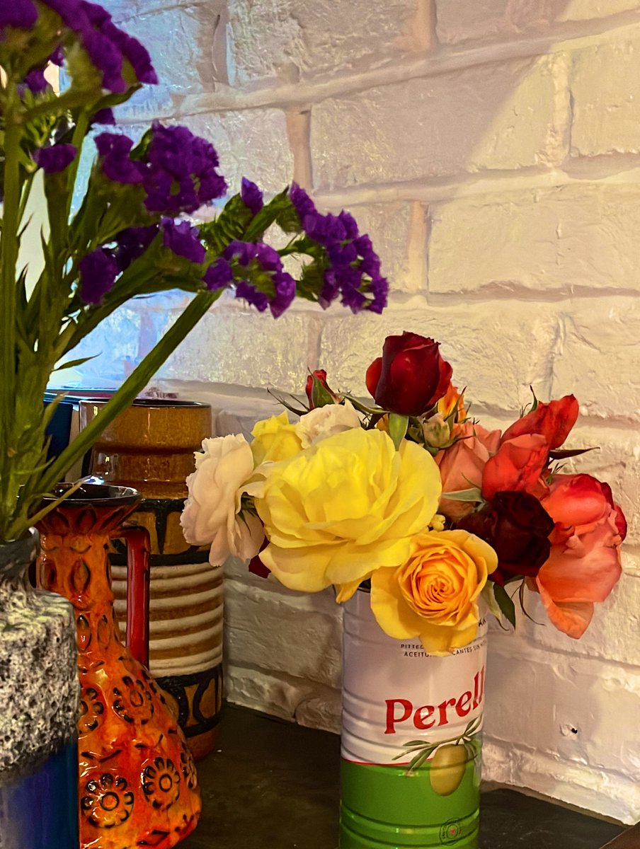 Thank you for the gorgeous Roses <a href="/Roses_Pigs_Guns/">Jem Caunce</a> they smell amazing 🤩