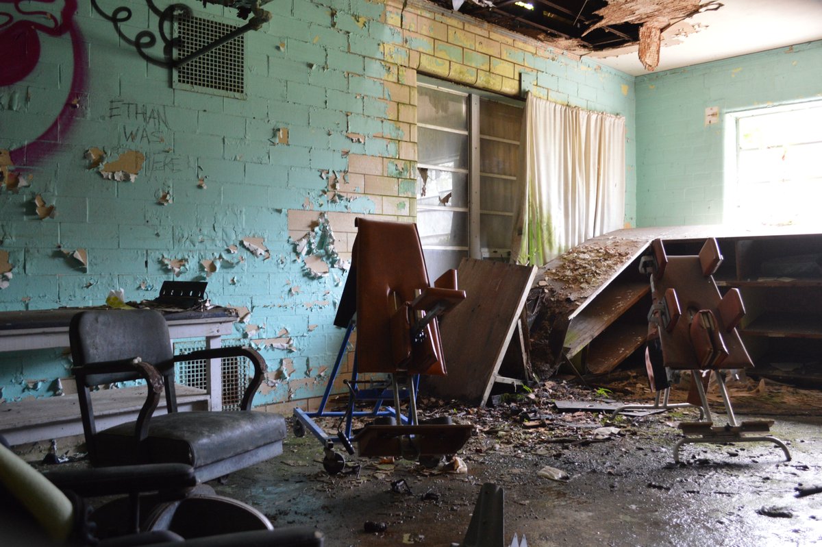 new_urbex's tweet photo. Wet, and moldy!
#global_urbex #urbexartists #urbex_utopia #bando_in_details #bandobeast #urbexkings #godsofbando #grime_scene_investigators #urbexchampions #savethedecay #anonymousbando_ #abandonseekers_ #bando_legend #made_in_decay #the_urbex_institute #welcometwoneverland https://t.co/rgSert6jaL
