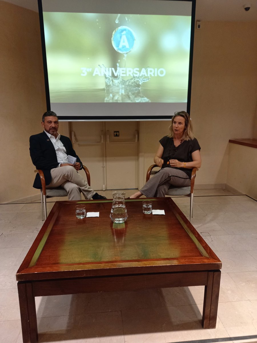 #GenteApia Con nuestro socio <a href="/Pcaceres_/">Pedro Cáceres</a> y <a href="/odilerf/">Odile Rgz de la Fte</a> celbrando el tercer aniversario de <a href="/elagoradiario/">El Ágora 💧</a> Muchas Felicidades