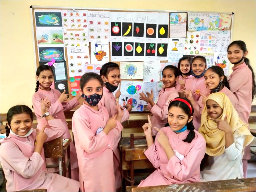 rohit_upadhyaya's tweet photo. Aimed at bridging the pandemic-induced learning gap in students, #MissionBuniyaad in its current avatar has turned learning into fun &amp; play while strengthening foundational Learning.

@Dir_Education GGSSS Jasola Village
#DelhiGovtSchools #SummerCamp https://t.co/zqKdLidnHu