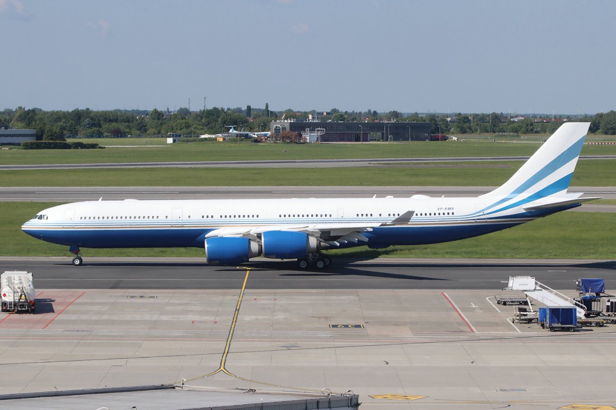 hikouki_213's tweet photo. Las Vegas Sands
Airbus A340-500
03. Jun2022 Warsaw WAW https://t.co/YpS62HpIWU