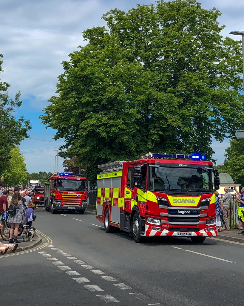 thatcarladmatt's tweet photo. Verwood’s new Fire Engine 🚒
📸: @thatcarladmatt
#Verwood #VerwoodFireStation #DWFire #VerwoodCarnival #Photographer #Photography https://t.co/C0UxtFzeEr