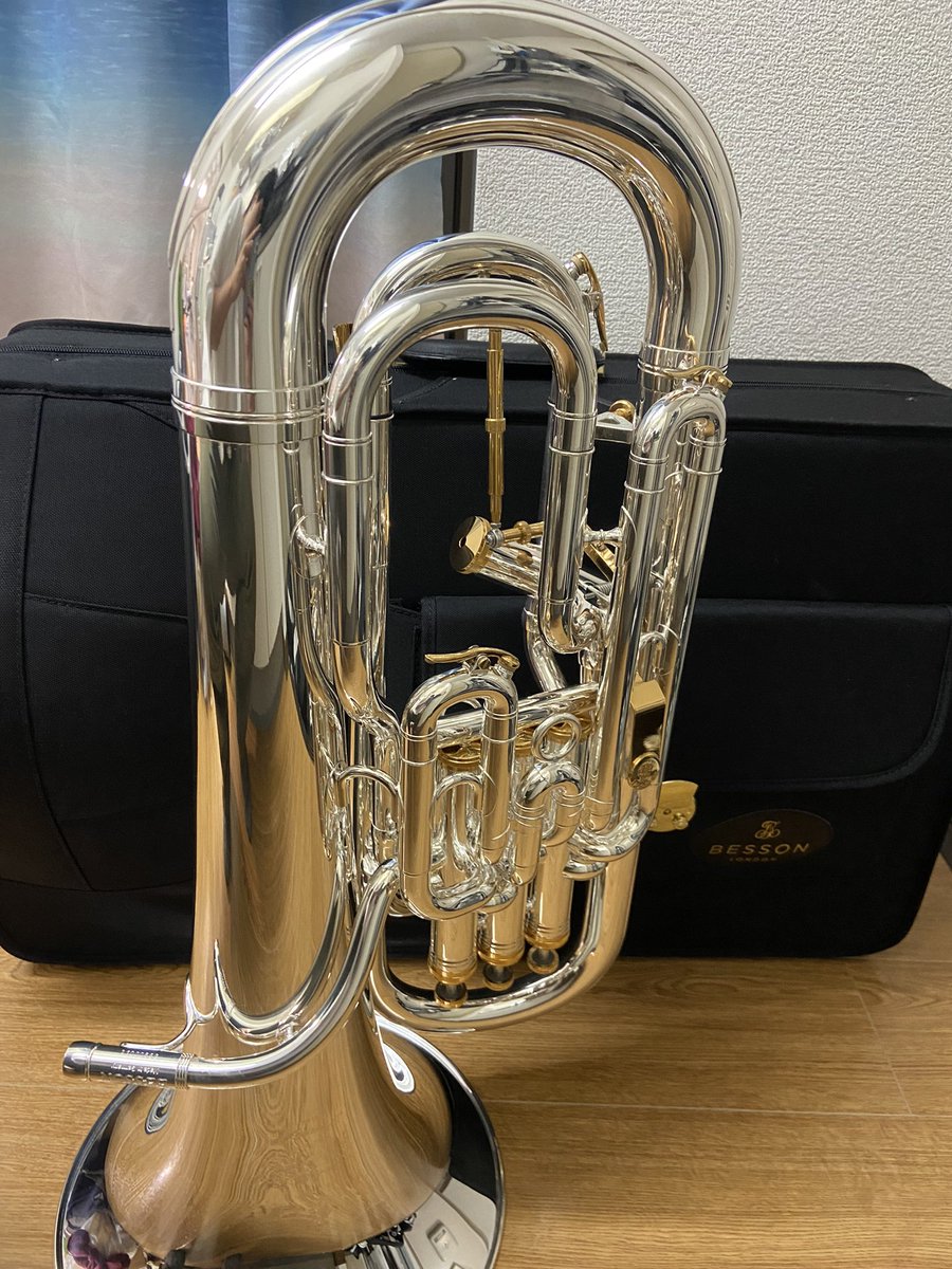 akito_euph's tweet photo. 【BESSON BE2051-2-0】
本日、新しい相棒をお迎えしました。
楽器に見合う奏者になれるよう精進します。 https://t.co/CKpUnP5D4i