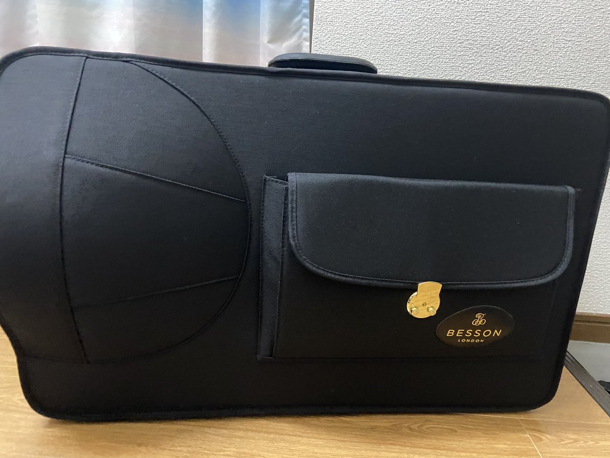 akito_euph's tweet photo. 【BESSON BE2051-2-0】
本日、新しい相棒をお迎えしました。
楽器に見合う奏者になれるよう精進します。 https://t.co/CKpUnP5D4i
