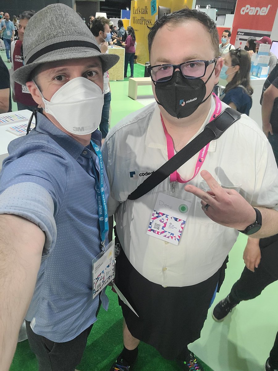 aaroncampbell's tweet photo. The amazing @mike_demo with @codeablehq - I know it's barely in frame, but check out the fantastic shoelaces he's rocking!
#WCEU #WCEU2022 #BluehostWCEU #buildWithHeart https://t.co/4LHH8yxACM