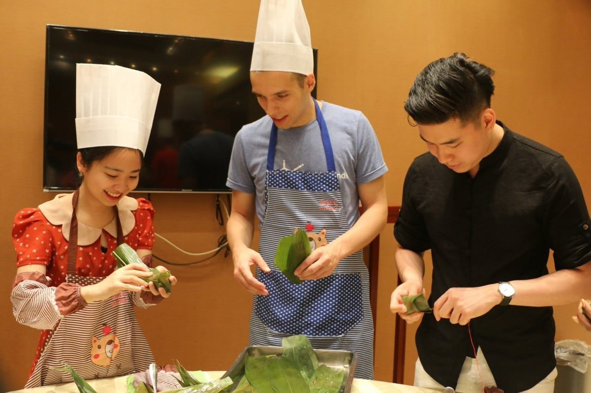 cltkrlsnzb's tweet photo. When the Dragon Boat Festival is here, I will give you a "Ai Xiang Zong", which is full of fragrance; I will give you a "Mint Xiang Zong" to cool the summer; I will give you a "Lotus Zong", which will make you feel better; I will give you a "Ham Zong", Good appetite. https://t.co/V1PSU6nco4