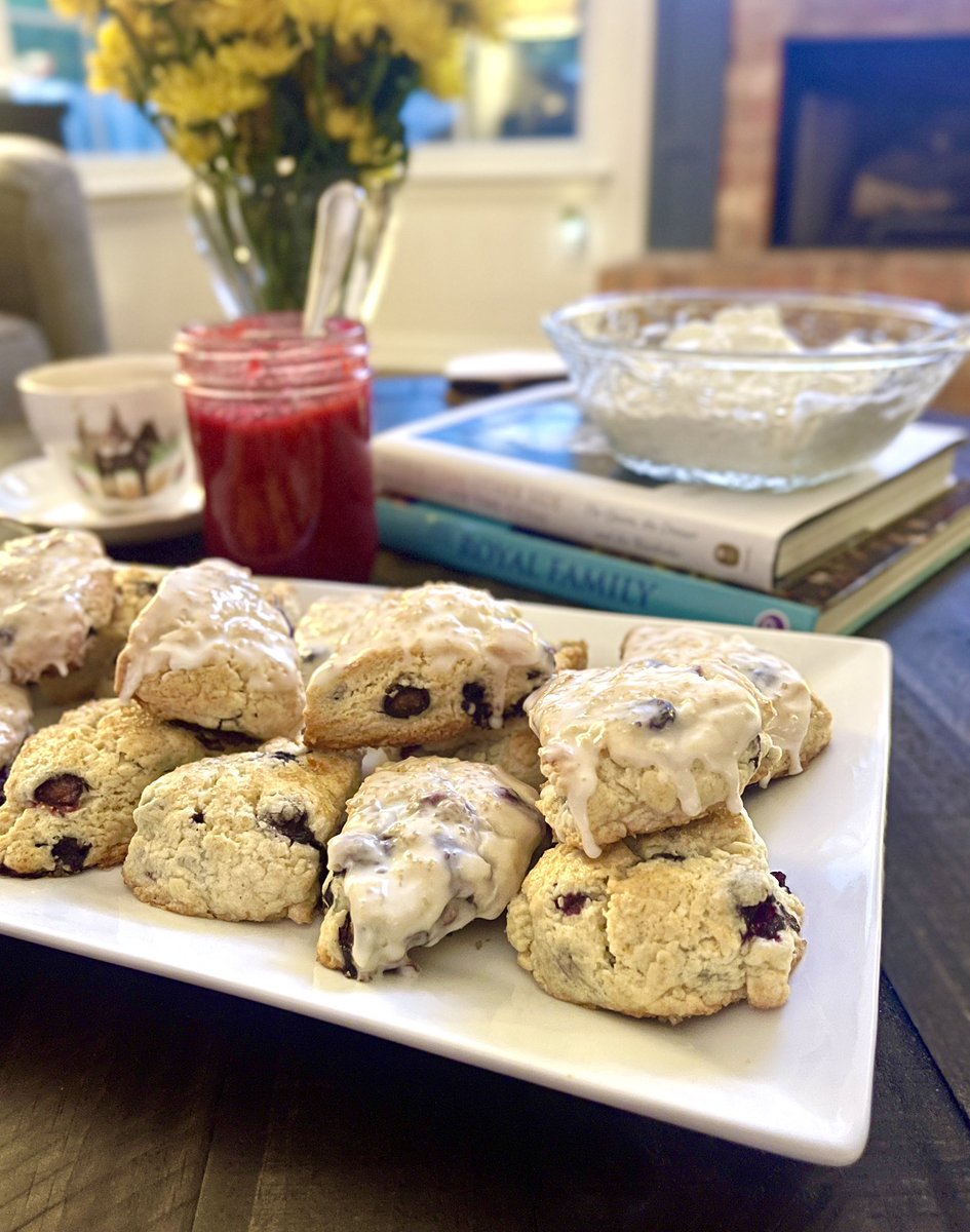 taylor_smithb's tweet photo. When one is married to a Royal Expert, one wakes up at 3:30am to make fresh blueberry scones to celebrate Day 2 of the #platinumjubilee 👑 https://t.co/Q6tUzM9PlV