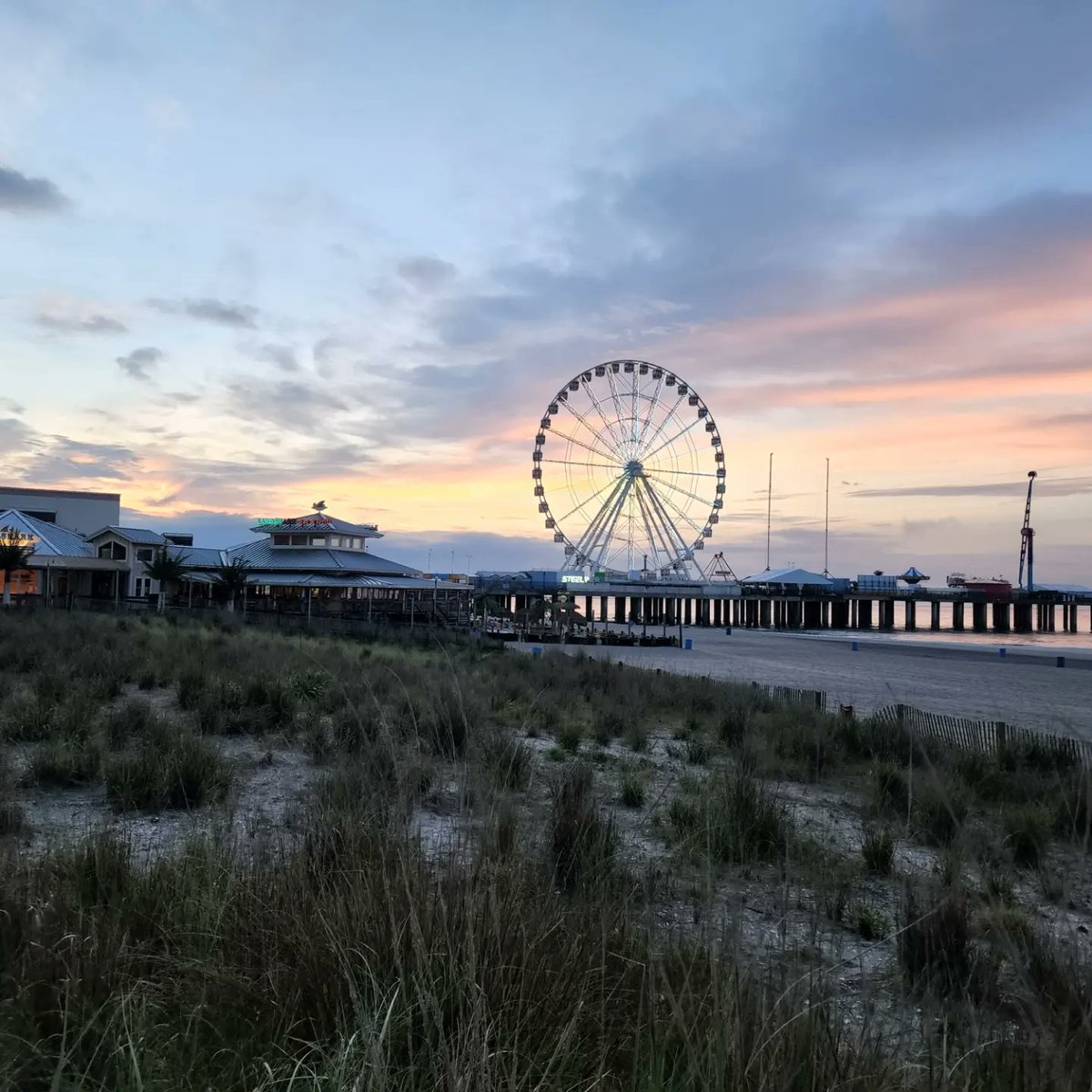 Eric_Morehouse's tweet photo. Got a few miles in on the Boardwalk in Atlantic City this morning!
#RunWithTheMarines
#SemperFidelis
#NeverForget
#LoveYouMom
#BMOORE
#WolfManRunning https://t.co/wwACB9p4z0