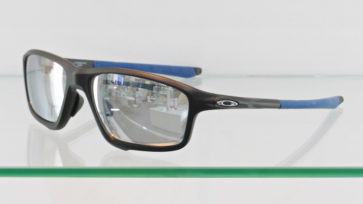 hayashimegane's tweet photo. 【ステキな出会いNo.1966(OAKLEY偏光調光サングラス)】
#オークリー #CrosslinkZero #クロスリンクゼロ #度付きサングラス #IcrxNxt #偏光レンズ #調光レンズ #お客様ご紹介
MORE INFO↓
https://t.co/WgyDC2uFaG
#山口県 #防府市 #ハヤシメガネ https://t.co/IU8q4pzG05