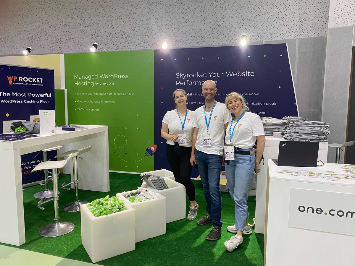 onecom's tweet photo. We're sponsoring #WCEU2022🙌 Join our booth to:

✔️ Learn about our products
✔️ Test your yo-yo skills (and win an iPad!)
✔️ Get a branded goodie
✔️ Pick up a leaflet to improve your Google Core Web Vitals 
✔️ Say hi to Wapuu, our WordPress community mascot 

#WordPress #wceu https://t.co/FMonCXxlIW