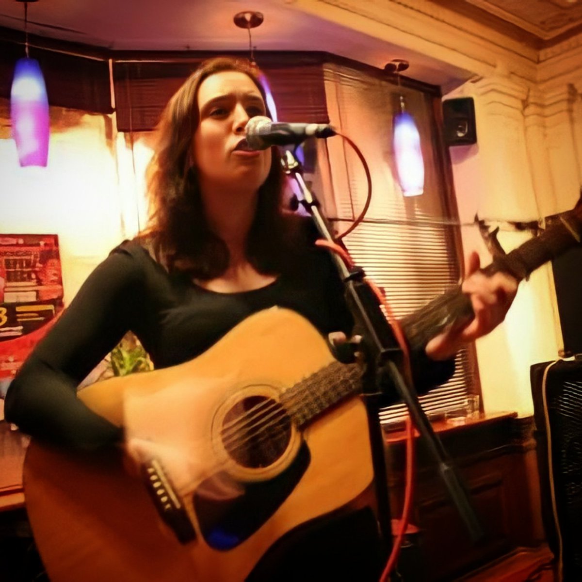 aggievansmusic's tweet photo. "I'm willing and I'm able, and now I'm more capable than before." Coming Up - Aggi Evans
#SingerSongwriter #Singer #Songwriter #Musician #MusicalMama #Lyricist https://t.co/stcxpRTlHz
