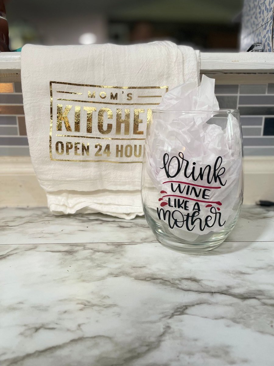sushcraftco's tweet photo. Excited to share this item from my #etsy shop: Funny stemless wine glass, housewarming gifts, gifts for mom, wine glasses for mom, dog mom gifts, farmhouse wine glass https://t.co/ZpXTlZRVzZ
#housewarming #wineglass #smallbusiness https://t.co/n1ggVHNnDs