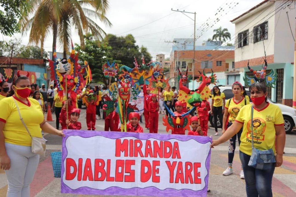 #Infórmate📢| Estudiantes de las Tejerías participaron en ruta Turística, Educativa y Cultural.

tla.gob.ve/noticia.php?da…

#Aragua