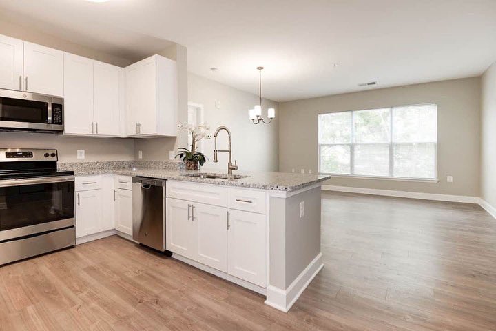 TheVelocityComp's tweet image. Let’s take a look inside Jericho Senior Living Center, the $50M construction development project built by The Velocity Companies in 2012. This living center features 210 units of independent living apartment units for active adults.📍Hyattsville, Maryland

#commercialrealestate