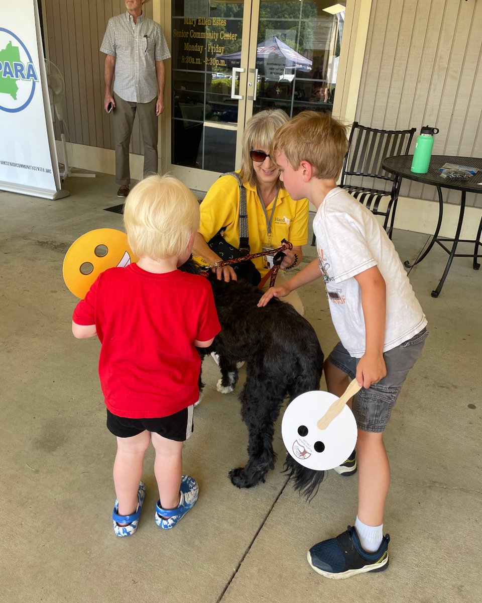 HandinPawAL's tweet image. Therapy Team Beth &amp;amp; Max had a wonderful time at Generation Celebration at Heardmont Park! This special event brought youth and seniors together to enjoy a morning filled with games, activities, food, music, and more! #handinpaw #generationcelebration #therapydog
