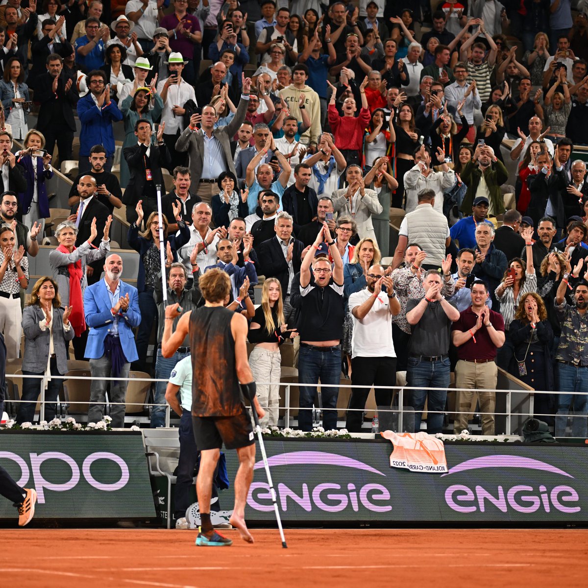 Get well soon, Alexander 🧡

#RolandGarros