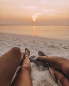 zero_damns's tweet image. #FridayFeeling🎶 #FridayVibes 🏝️
vibed for hours &amp;amp; here comes the sun🥰 ....then balcony breakfast #pettypoints✅
#pettypleasures🌅🍽️
#taurus👑 #June2022⛱️ #goodvibes😈🌴