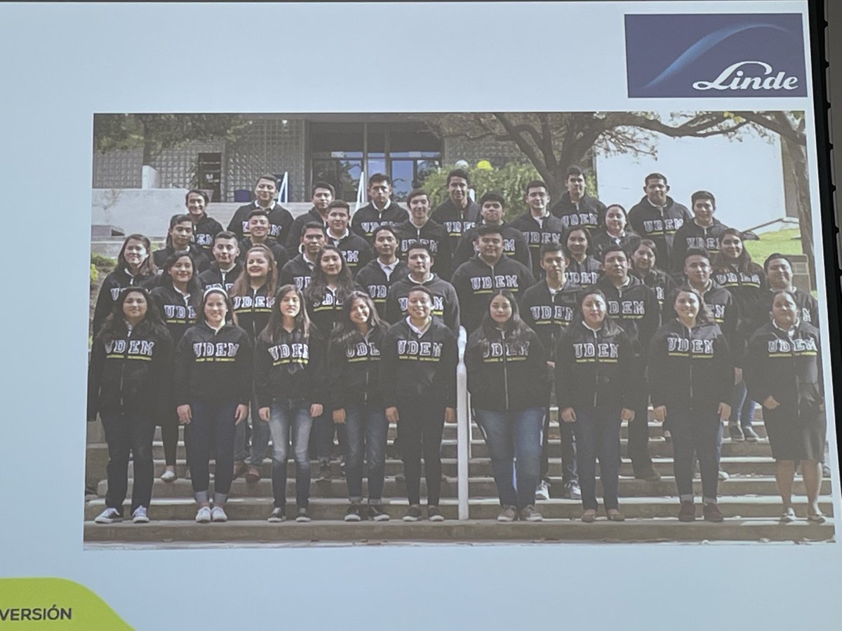 Orgullosa de ver a 26 egresados del programa ⁦<a href="/LindeGases_NA/">Linde North America</a>⁩ y ⁦<a href="/udem/">Universidad de Monterrey</a>⁩ lograr su sueño de concluir una carrera!