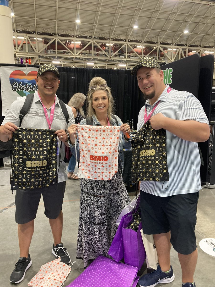 StrioWorld's tweet photo. What’s up Louisiana?! So excited to be a part of the #HQevent #strioworld #strio #smoke #vape #smokeculture https://t.co/pEhAsEDT56