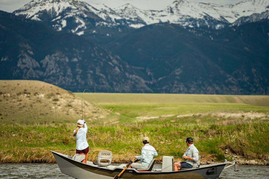 All in a day’s work
#thefishingcompany
#montana #qualityflytackle
📸: <a href="/troutcowboy/">Chris Denorfia #1 Fan (Non-Parody)</a> instagr.am/p/CeWTbJsLmfA/